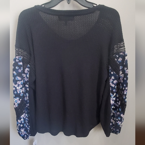 Waffle Knit Balloon Sleeves Shirt - Picture 3 of 4